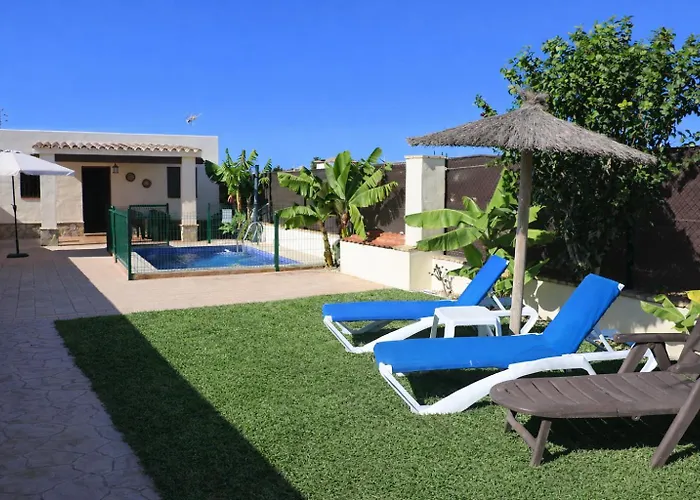 Casa Elena Conil Chalé *