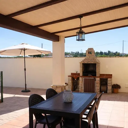 Casa Elena Conil * Коніль-де-ла-Фронтера